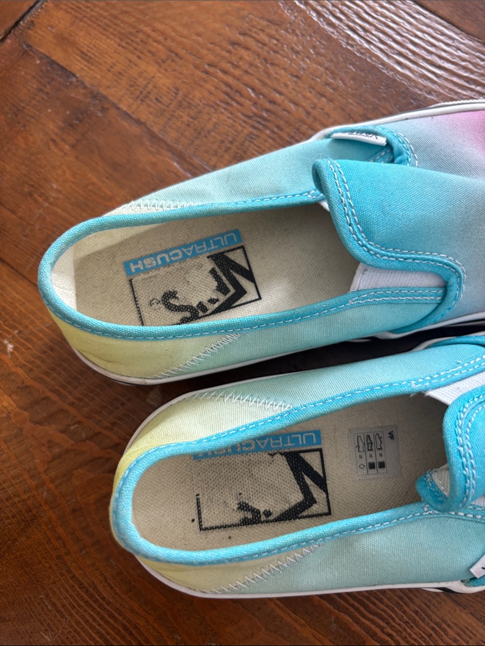 Vans women’s Slip-On Sneakers in Teal, Pink and Light Blue Ombre - Picture 6 of 7